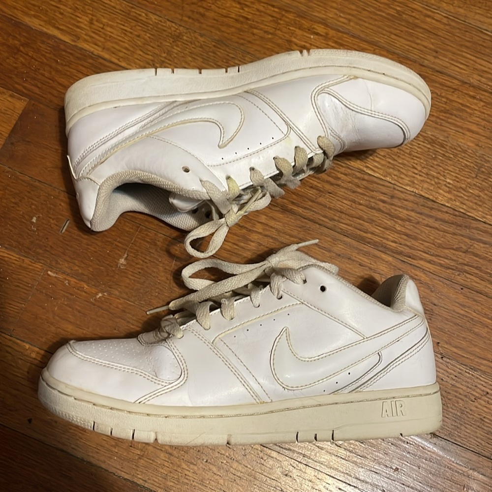 Women’s Nike Air sneakers